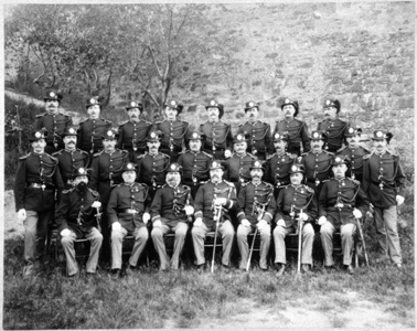 Guardie Municipali con la divisa adottata nel 1870, in un’immagine di fine Secolo (Fototeca, Civici Musei di Storia ed Arte) Guardie Municipali con la divisa adottata nel 1870, in un’immagine di fine Secolo (Fototeca, Civici Musei di Storia ed Arte)