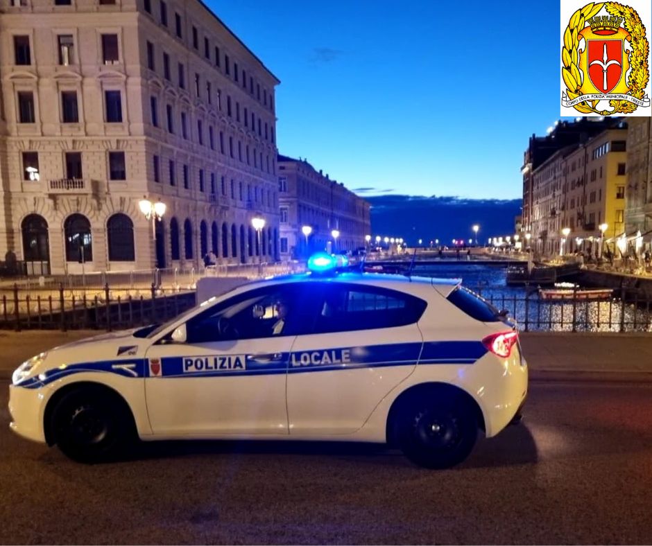 Scippa una donna e fugge: la Polizia Locale lo individua e lo arresta poco dopo